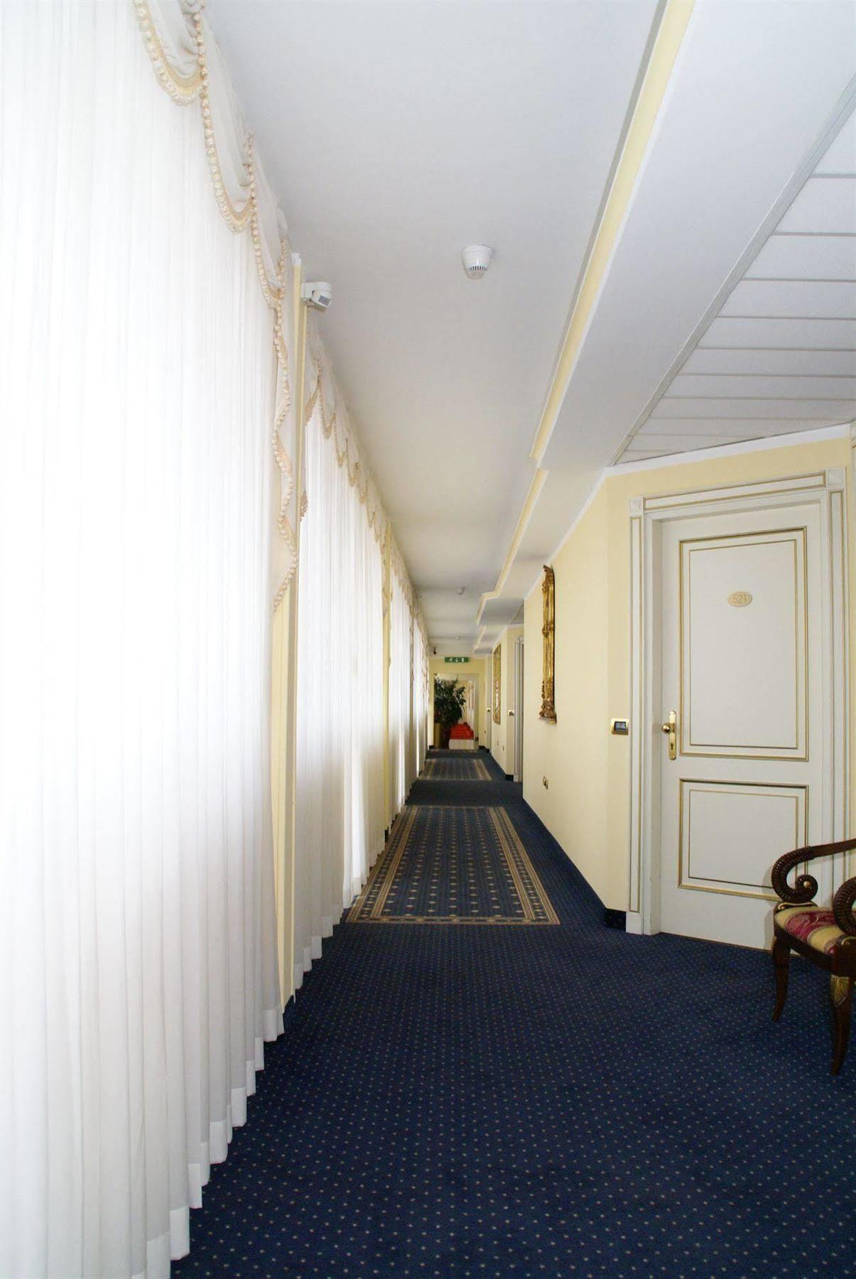 Hotel La Bussola Novara Exteriör bild
